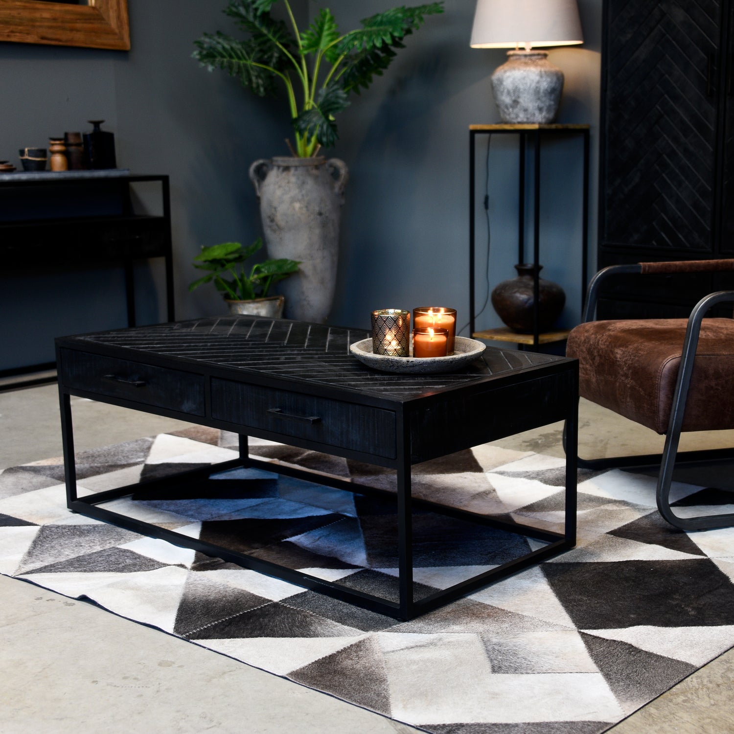 Salontafel Jax Visgraat Industrieel Design | Zwart Mangohout en Staal | 120x60x45cm