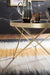 salontafel Zwart/matgouden tafel met glazen blad Woonkamertafel Ø82cm - Industrieelinhuis.nl