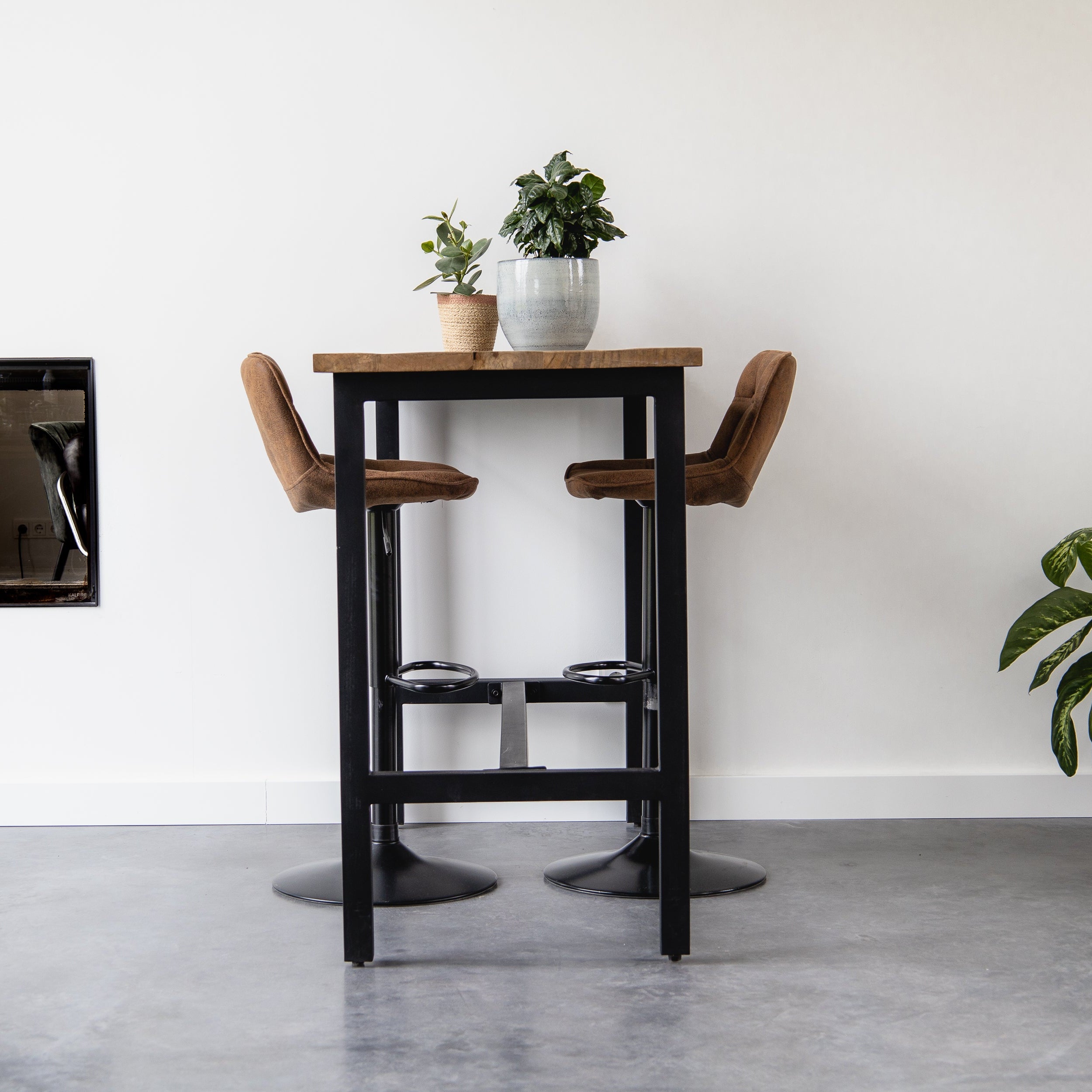 Bartafel Industrieel | Boomstam bartafels | 135x65x105cm