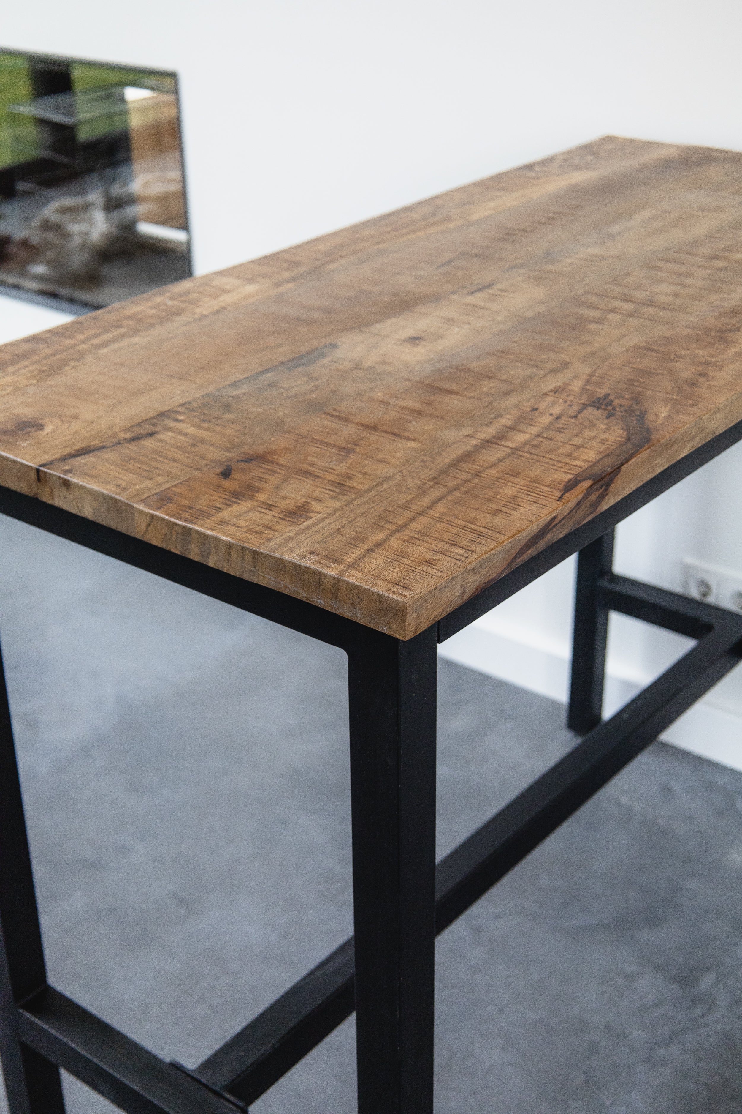 Bartafel Industrieel | Boomstam bartafels | 135x65x105cm