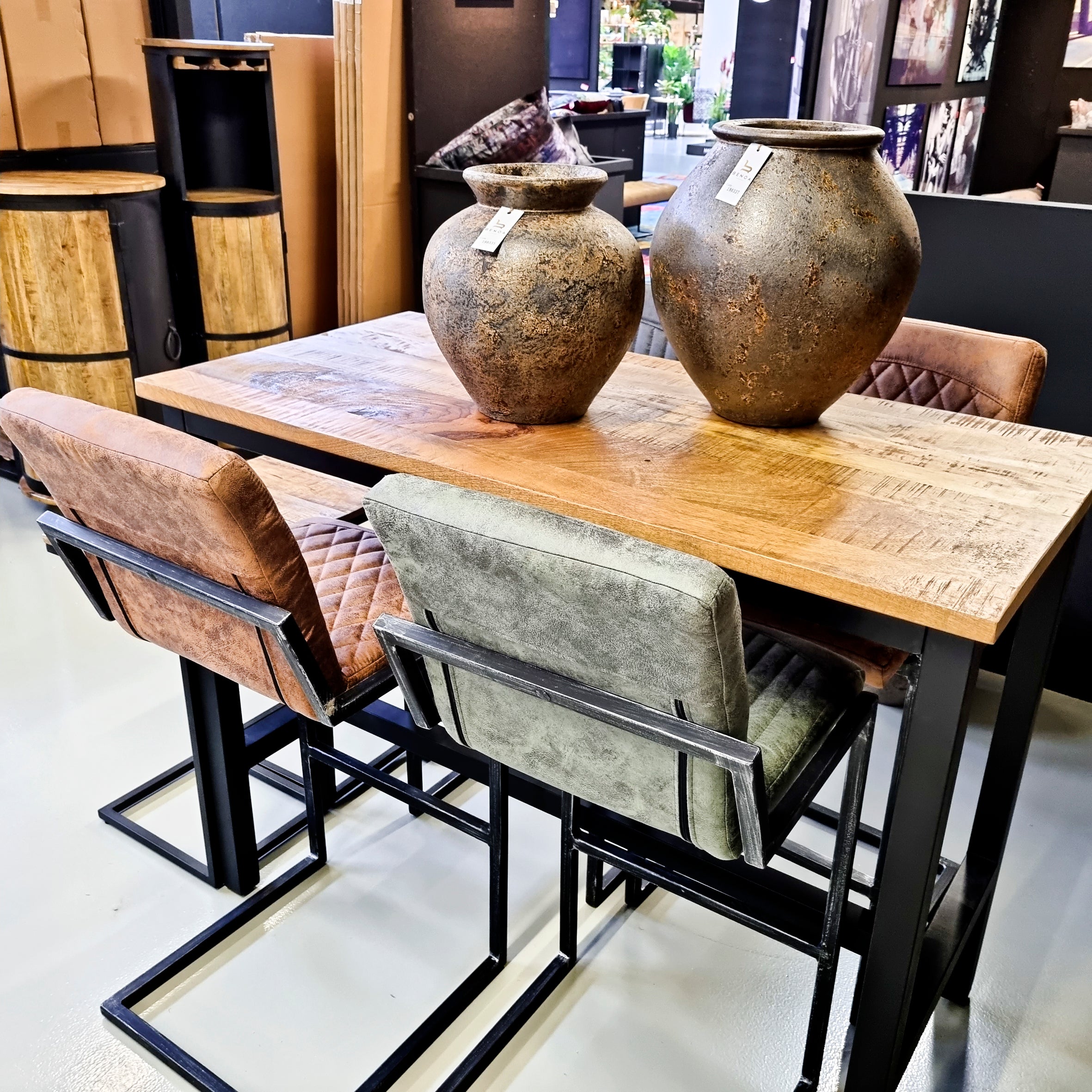 Bartafel Industrieel | Boomstam bartafels | 135x65x105cm