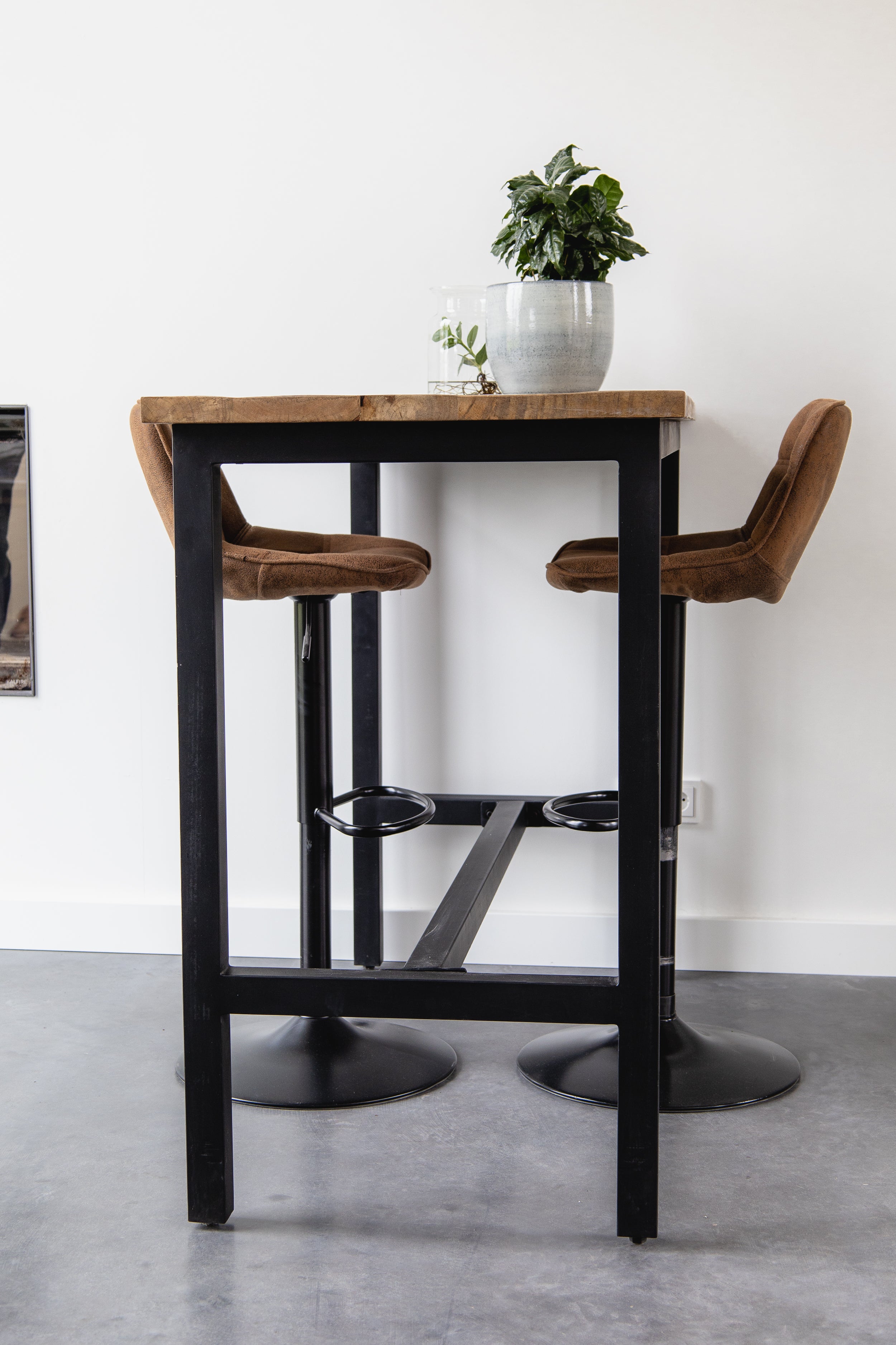 Bartafel Industrieel | Boomstam bartafels | 135x65x105cm