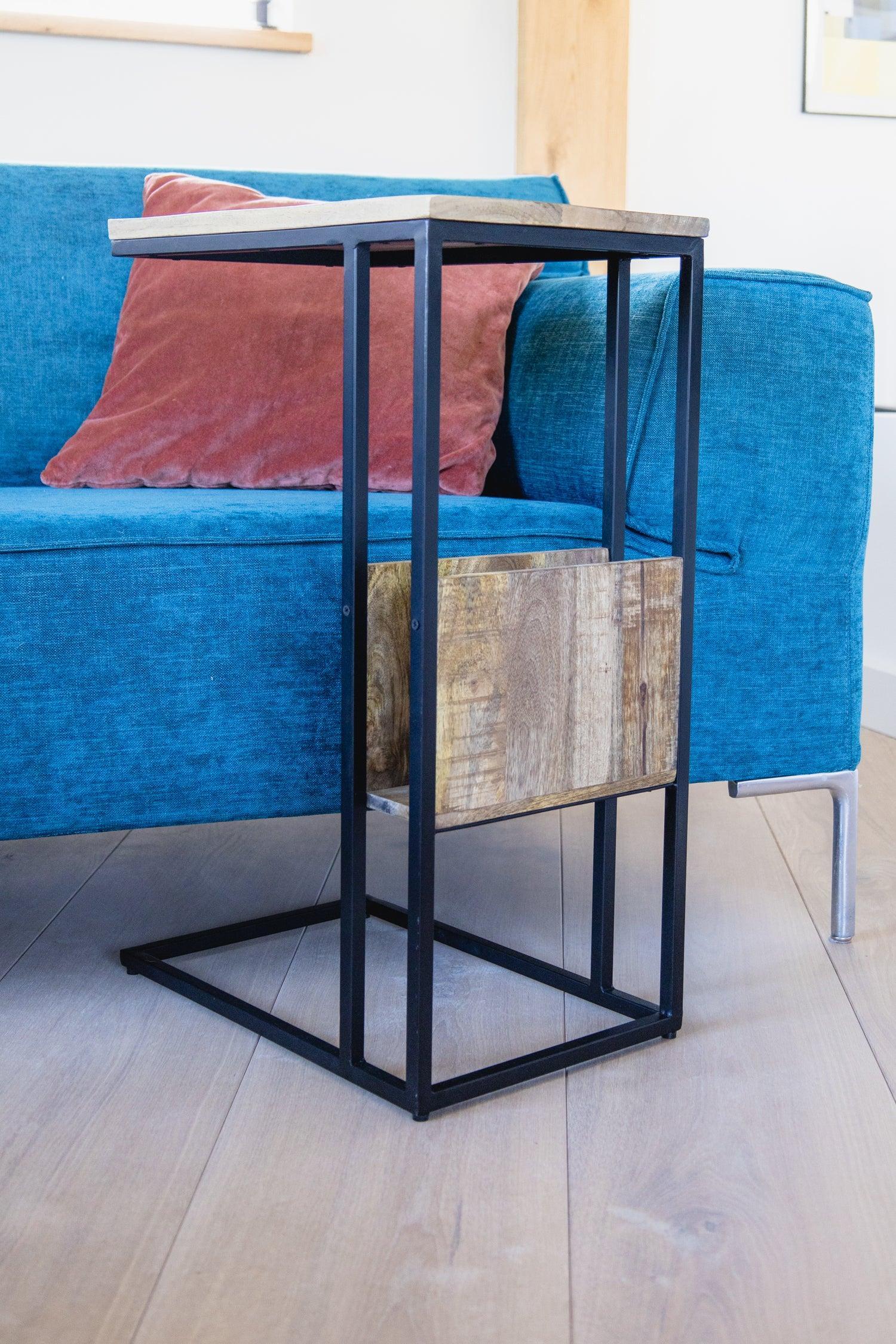Bijzettafel Britt voor over de bank | Mangohout en Staal | 45x29x69cm