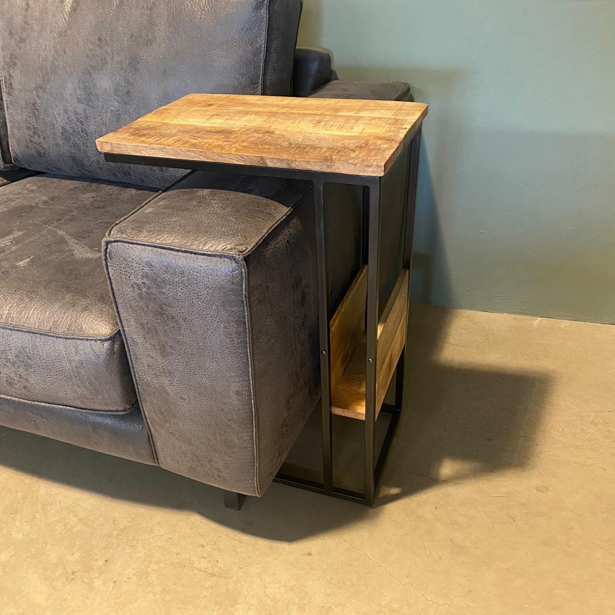 Bijzettafel Britt voor over de bank | Mangohout en Staal | 45x29x69cm