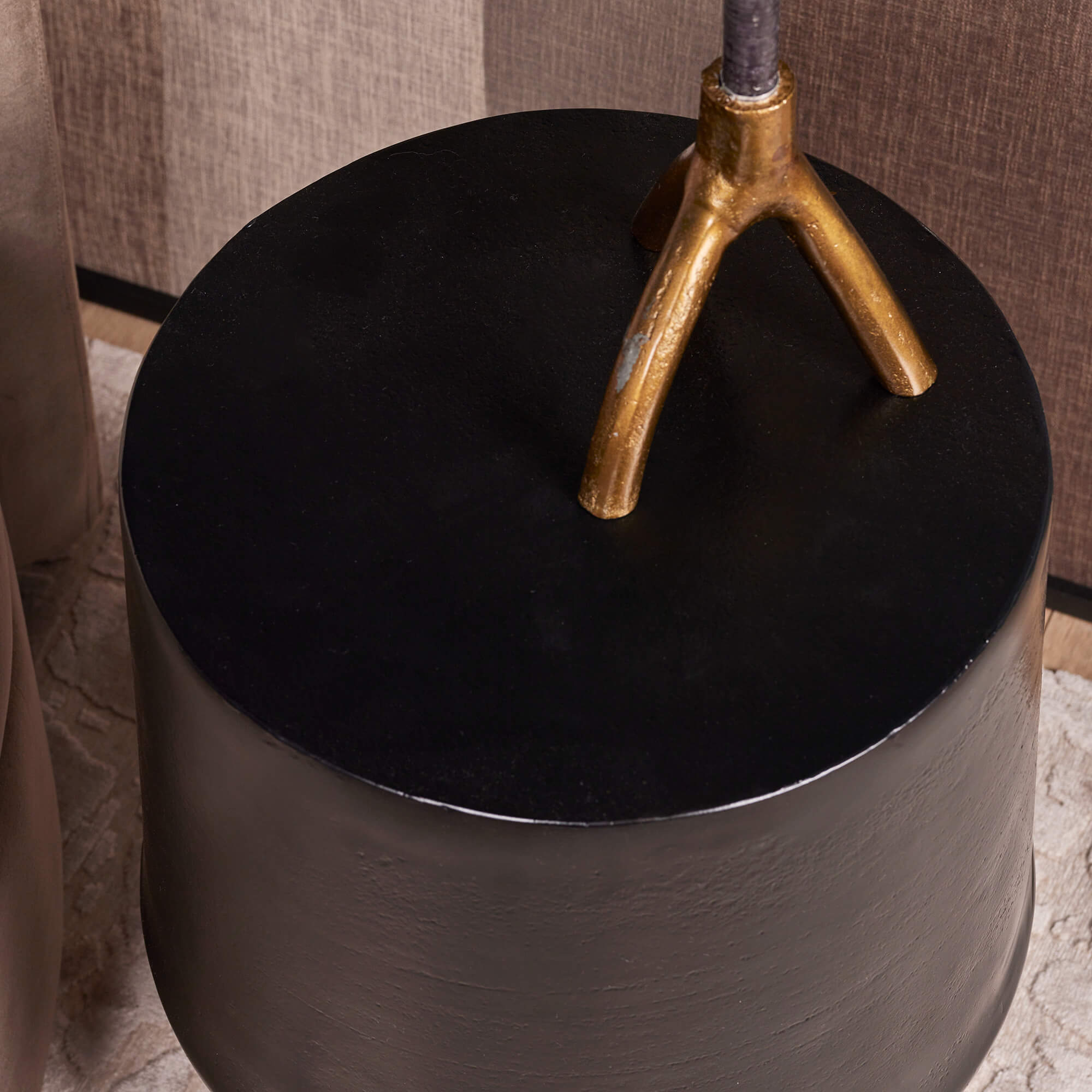 Bijzettafel rond zwart Kacy | aluminium | 60 cm