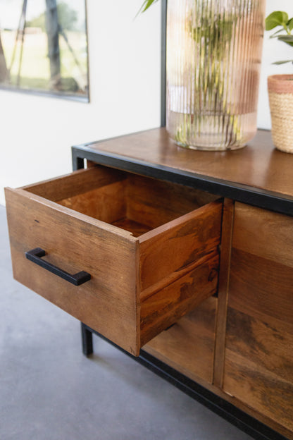 Garderoberek XL Industrieel Design | Mangohout en Staal | 100x40x190cm - Industrieelinhuis.nl