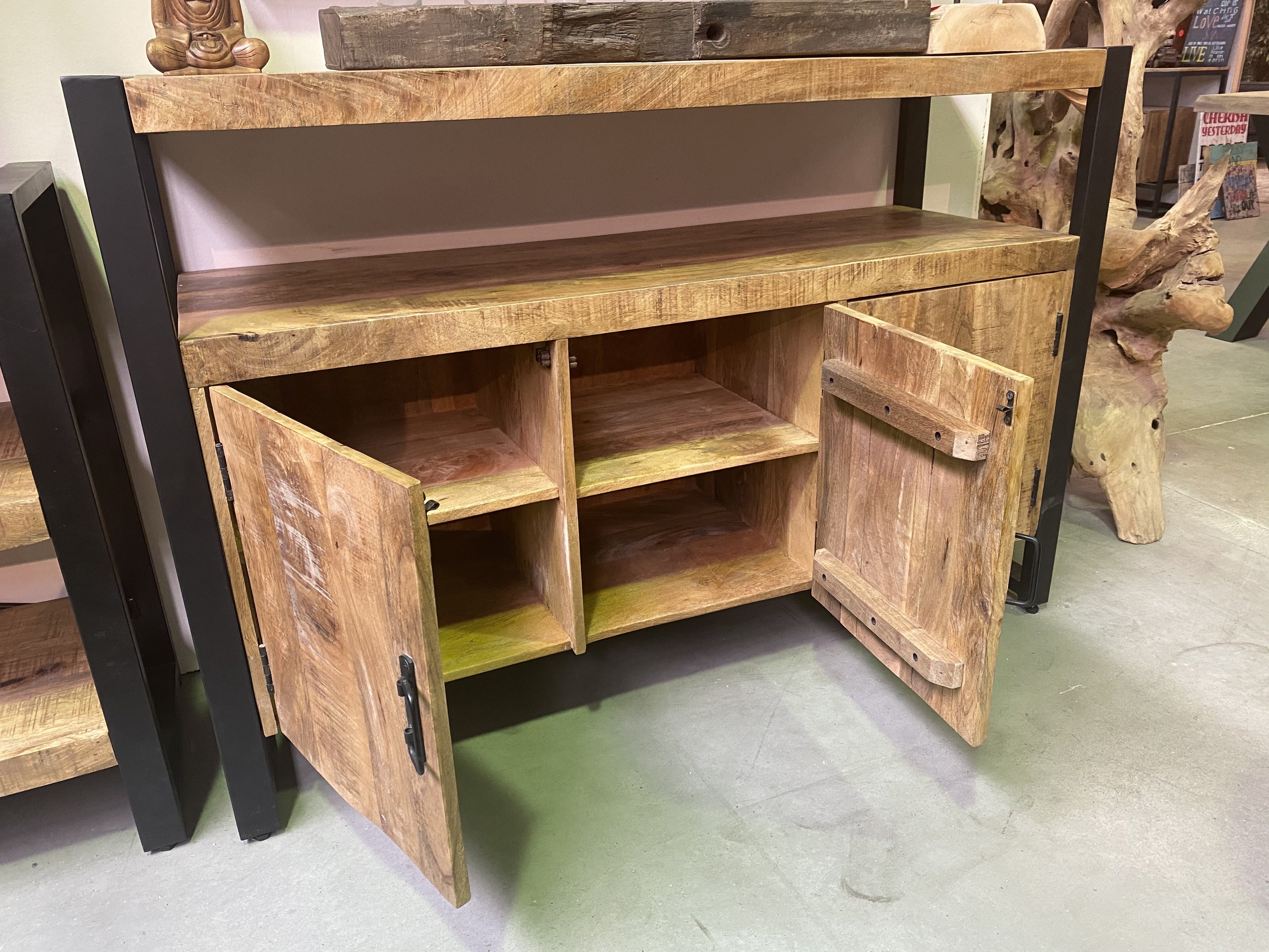 Sidetable / Dressoir Kast Industrieel Design | Mangohout en Staal | 175x45x90cm - Industrieelinhuis.nl