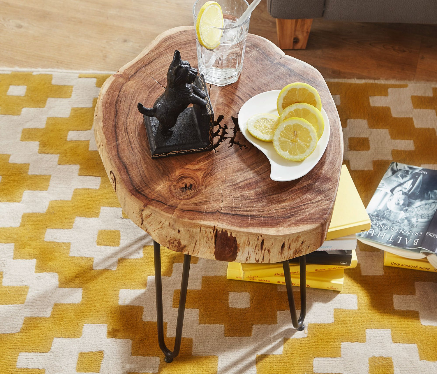 Massief houten acacia salontafel met haarspeldpoten 35 x 35 cm | ronde salontafel