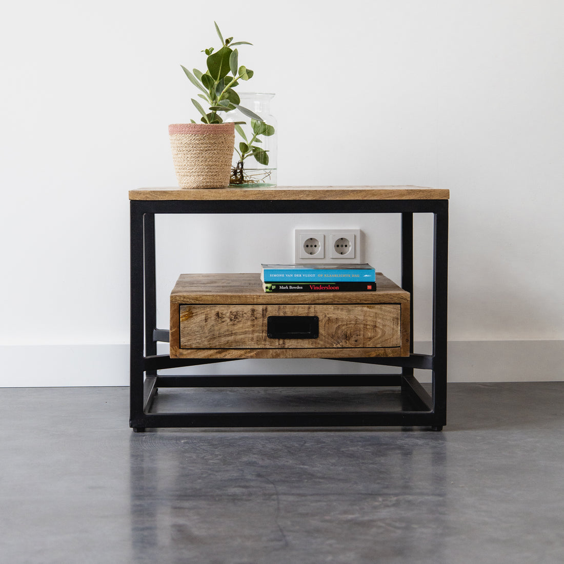Salontafel Bijzettafel Industrieel Design | Mangohout en Staal | 60x60x45