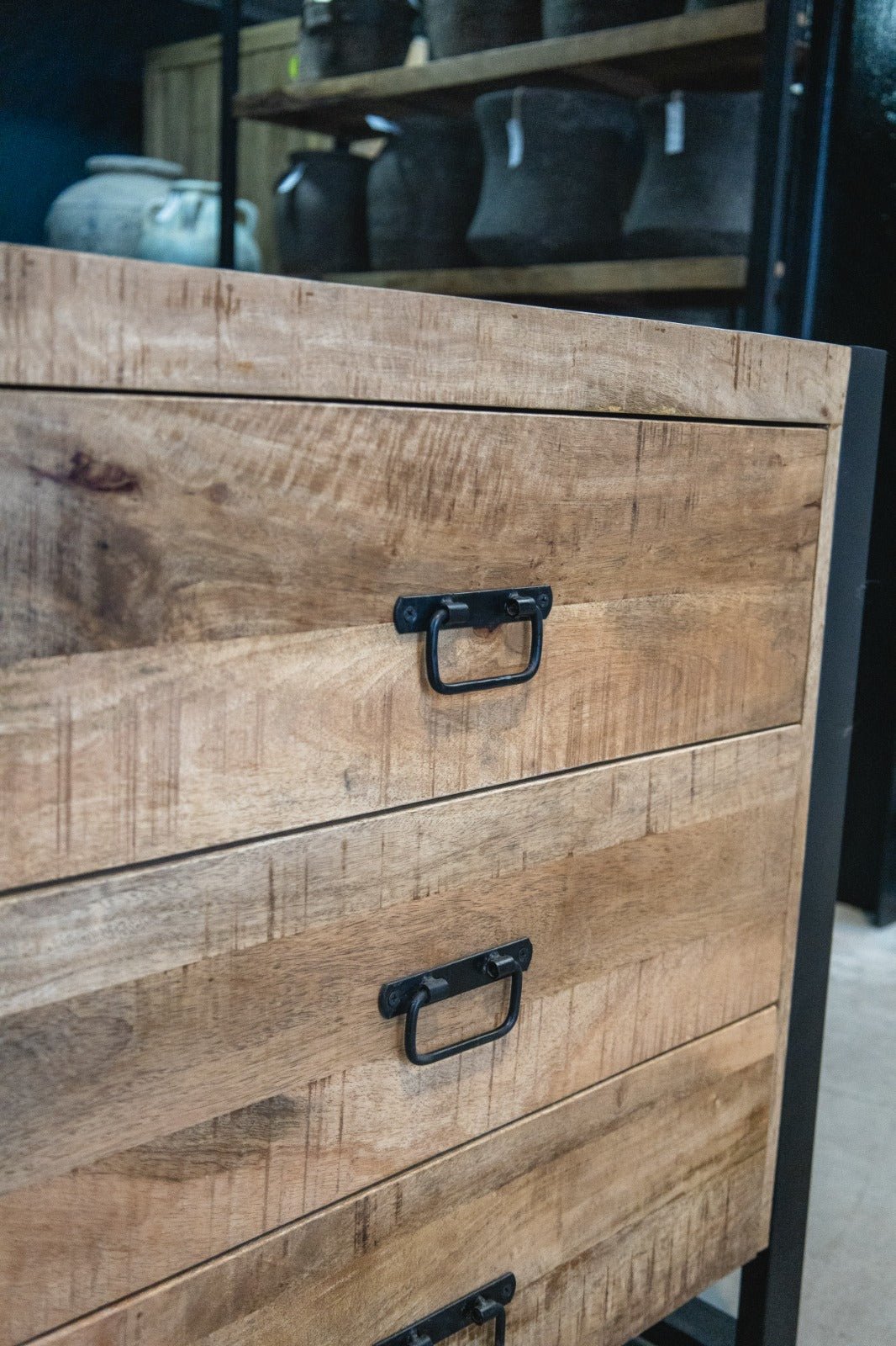 Sidetable / Dressoir Kastje 3 lades Industrieel Design | Mangohout en Staal | 80x40x80cm - Industrieelinhuis.nl