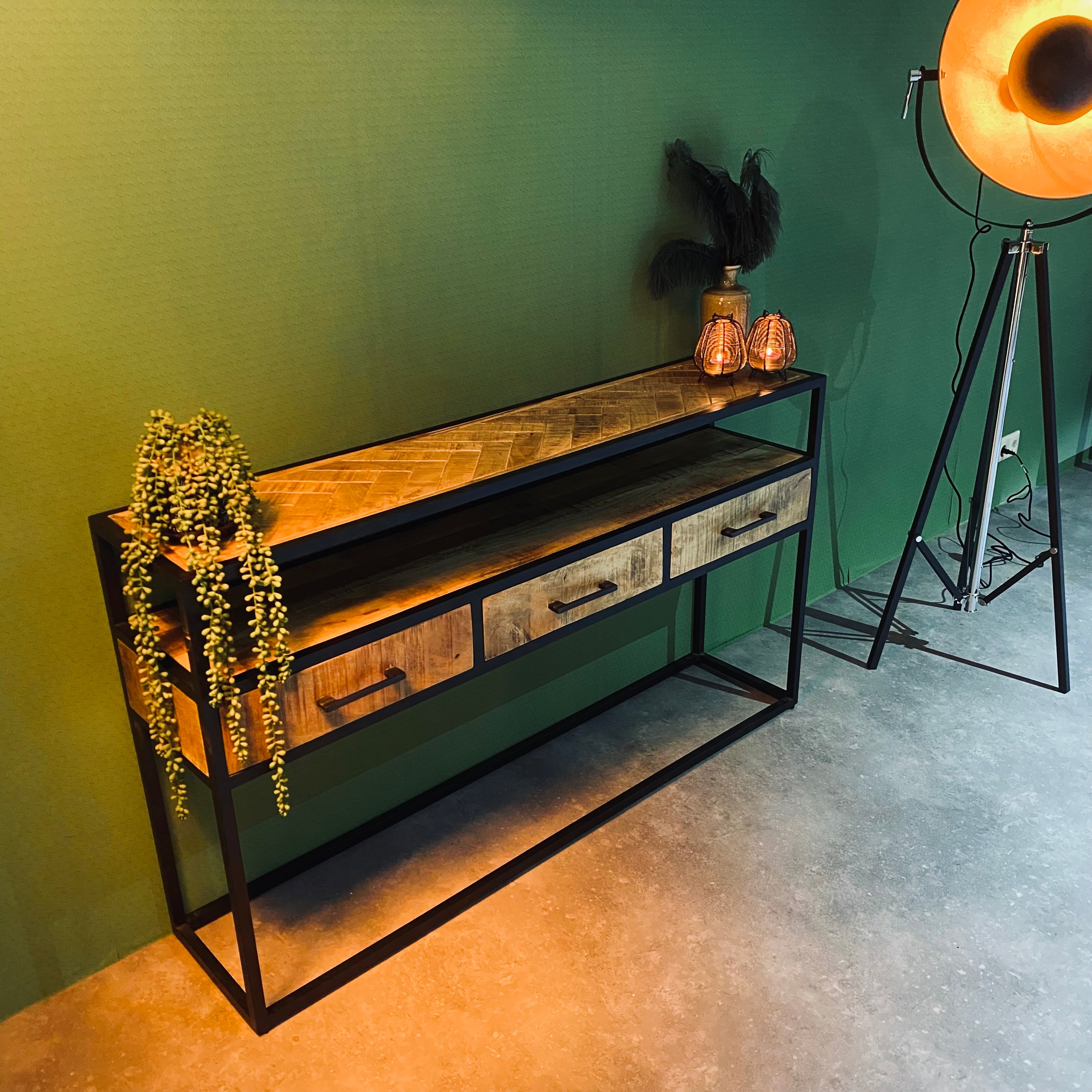 Sidetable Dressoir Jax Visgraat Industrieel Design | Mangohout en Staal | 140x30x78cm - Industrieelinhuis.nl