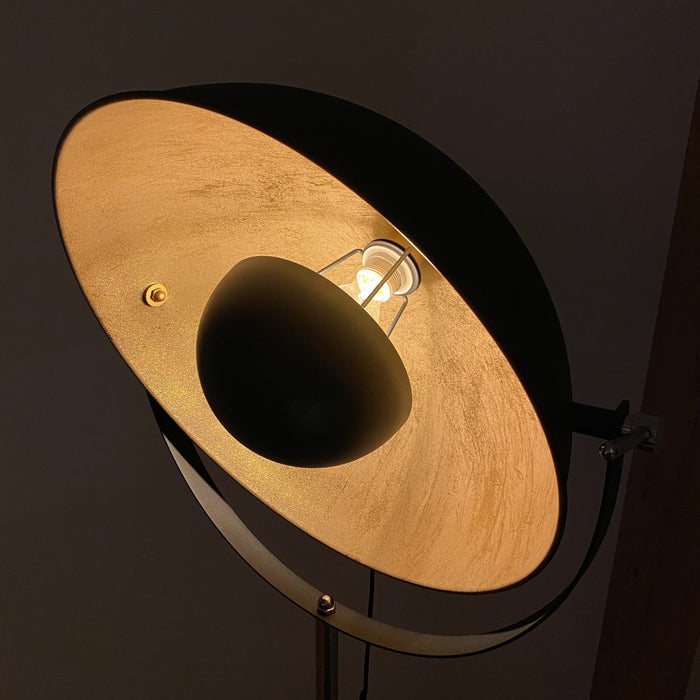 Vloerlamp / Driepoot - Studiolamp Industrieel Design | Zwart met Goud | 179cm - Industrieelinhuis.nl