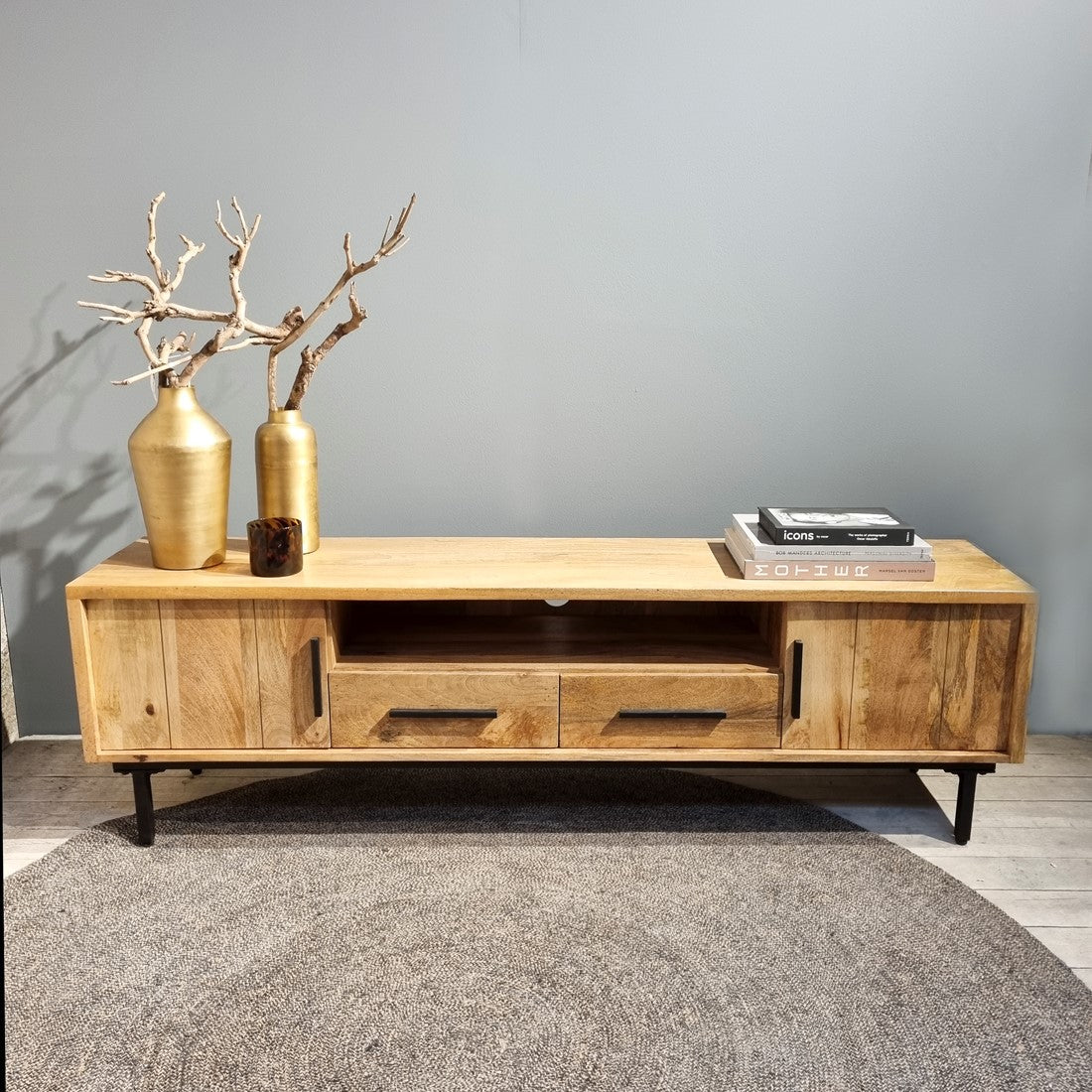 TV-meubel Mango hout | Industrieel Design | 180x40x50cm - Industrieelinhuis.nl